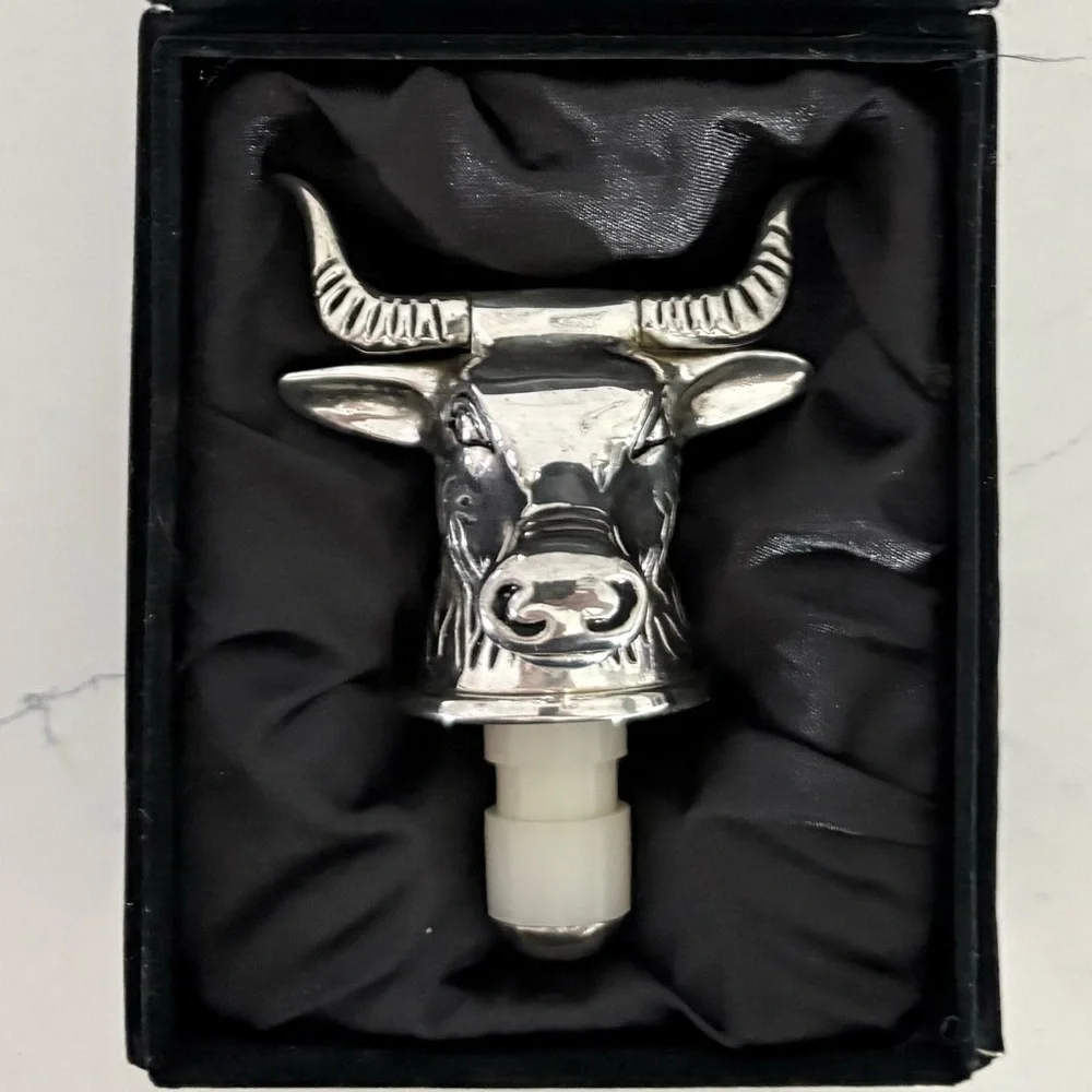 Neiman Marcus Silver Bull Head Wine Bottle Stopper Barware Gift Box circa 1980s